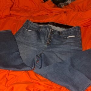 LAST CHANCE-Torrid Sky High Skinny jeans Size 26R